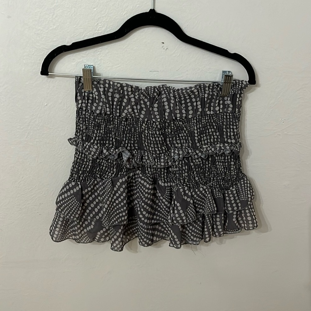 design by Si gray and white skirt with dots